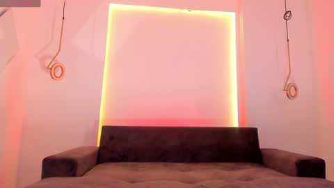 Luna  online show from December 23, 2024, 2:07 pm