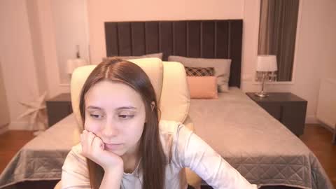 Snapshot of tinynataliee chatting on December 20, 2025, 2:57 pm tinynataliee online show from December 20, 2025, 2:57 pm