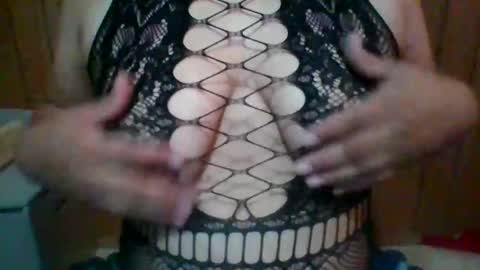 tinyylatina69 online show from November 1, 2025, 6:26 am