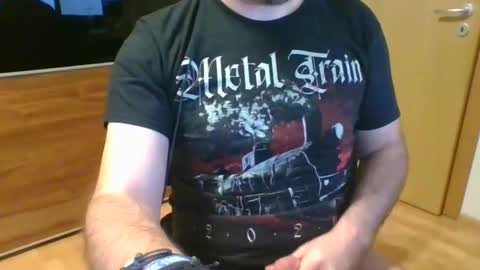 Snapshot of tirolerboy27 chatting on December 3, 2024, 9:33 am Tirolerboy27 online show from December 3, 2024, 9:33 am