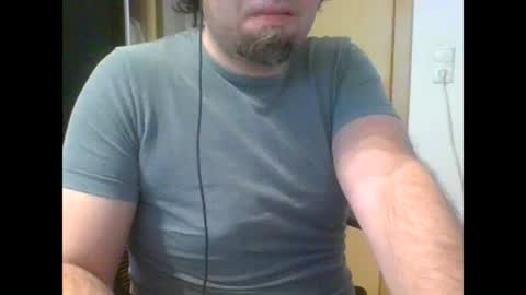 Snapshot of tirolerboy27 chatting on February 6, 2025, 12:26 pm Tirolerboy27 online show from February 6, 2025, 12:26 pm