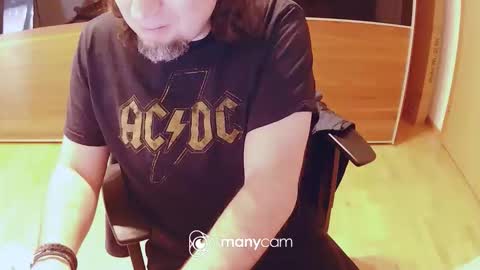 Snapshot of tirolerboy27 chatting on February 4, 2026, 12:33 pm Tirolerboy27 online show from February 4, 2026, 12:33 pm