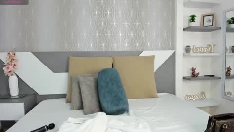 Tisha online show from January 19, 2025, 8:19 pm