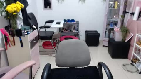 Snapshot of titsbiglovers chatting on February 21, 2026, 10:55 pm DIVA online show from February 21, 2026, 10:55 pm