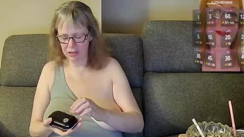 tittylandqc online show from February 10, 2025, 1:57 am