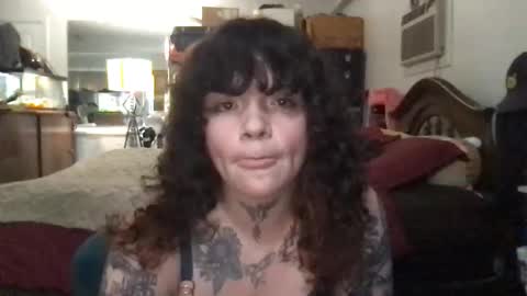 Snapshot of titzntattz chatting on November 16, 2025, 10:15 pm formerly bigtittygothwhore online show from November 16, 2025, 10:15 pm