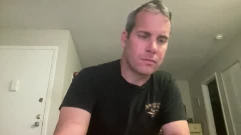 Snapshot of tleigh24 chatting on December 17, 2025, 12:38 am tleigh24 online show from December 17, 2025, 12:38 am