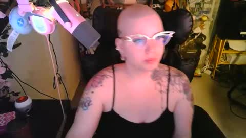 toasty696969 online show from October 13, 2025, 11:27 pm