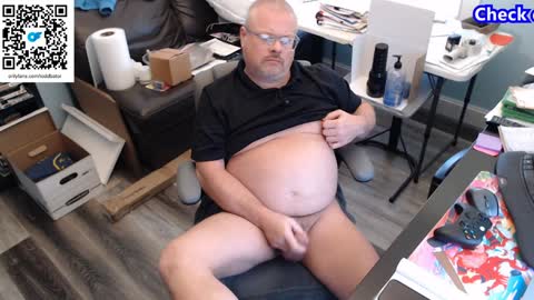 Snapshot of toddbator chatting on December 17, 2024, 8:43 pm Todd Bator online show from December 17, 2024, 8:43 pm