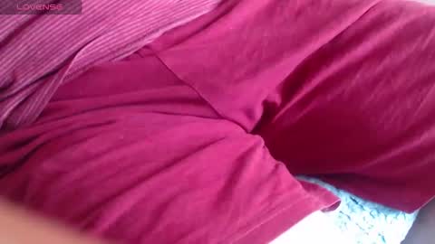 Snapshot of tokensnone chatting on October 12, 2025, 7:18 am tokensnone online show from October 12, 2025, 7:18 am