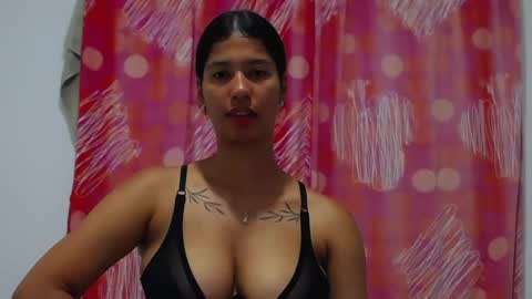 Snapshot of tokihoney chatting on December 14, 2024, 11:01 pm Adela y juan online show from December 14, 2024, 11:01 pm