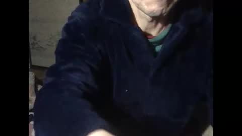 small man online show from January 19, 2025, 4:57 pm