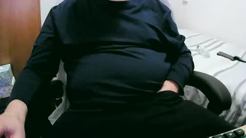 tolon408472 online show from January 28, 2025, 1:18 am