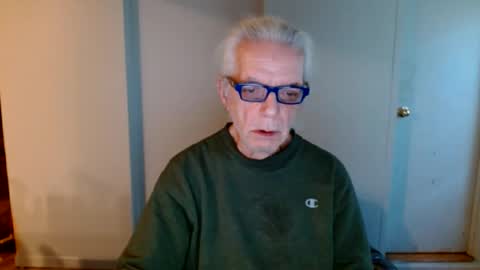 tom112292014 online show from January 15, 2025, 12:47 pm