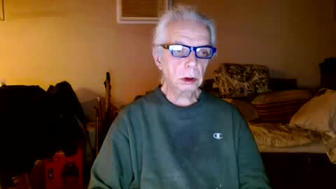 tom112292014 online show from January 24, 2025, 3:54 am