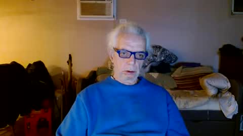 tom112292014 online show from February 4, 2025, 3:22 am