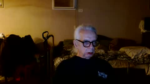 tom112292014 online show from November 3, 2025, 11:00 am