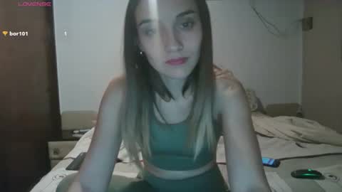 Snapshot of tom316972 chatting on May 12, 2026, 5:04 am Flor online show from May 12, 2026, 5:04 am