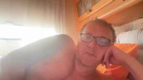 Snapshot of tom6644 chatting on June 26, 2026, 3:38 pm Tom online show from June 26, 2026, 3:38 pm