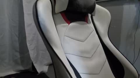 Tom online show from December 31, 2024, 9:10 am