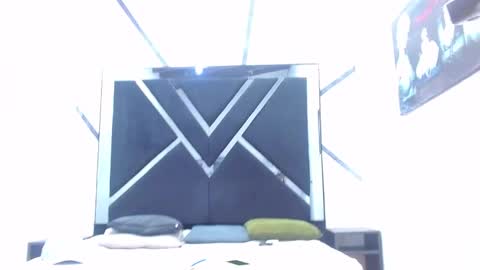 tom_0002 online show from October 28, 2025, 8:33 pm