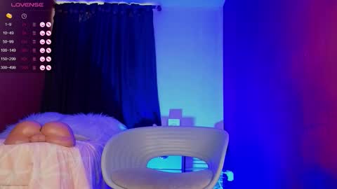 Tom online show from October 8, 2025, 1:42 pm