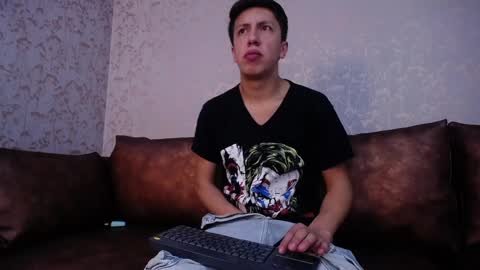 Snapshot of tom_marshall chatting on April 10, 2026, 8:13 pm Tom online show from April 10, 2026, 8:13 pm