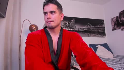 Snapshot of tom_mckleein chatting on January 10, 2025, 3:29 am TOM MCKLEEIN instagram online show from January 10, 2025, 3:29 am