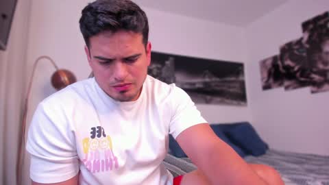 Snapshot of tom_mckleein chatting on January 16, 2025, 8:25 pm TOM MCKLEEIN instagram online show from January 16, 2025, 8:25 pm