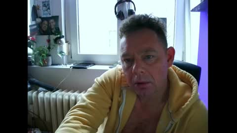 tomame_ online show from December 20, 2024, 1:22 pm