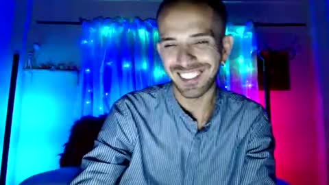 tomas gerauld. make me happy with 10000 tokens online show from December 2, 2024, 2:20 am