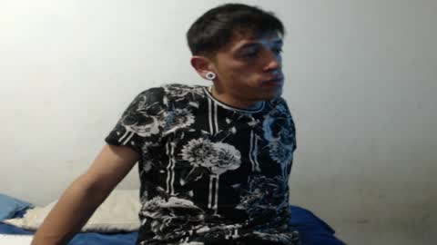 tomas_turbado_ online show from April 15, 2026, 7:26 am
