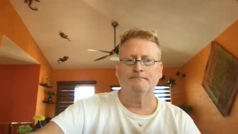 Hola online show from February 20, 2026, 9:37 pm