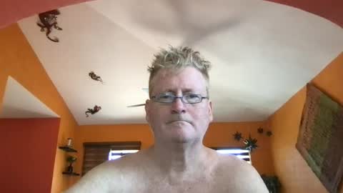 Hola online show from July 4, 2026, 6:14 pm