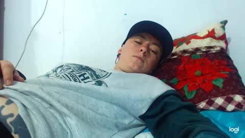 Blue online show from January 3, 2025, 2:43 am