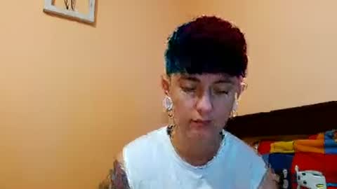 Snapshot of tomboyblue chatting on June 20, 2026, 6:33 pm Blue online show from June 20, 2026, 6:33 pm