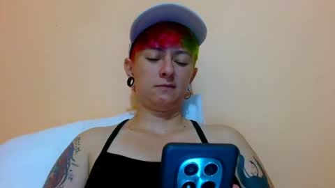Snapshot of tomboyblue chatting on July 27, 2026, 1:01 am Blue online show from July 27, 2026, 1:01 am