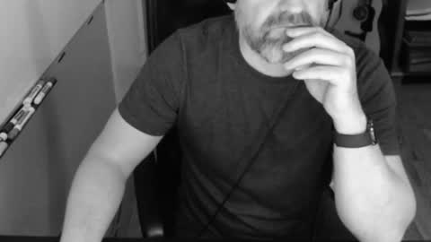 tombrockmoen2 online show from January 19, 2025, 5:58 am