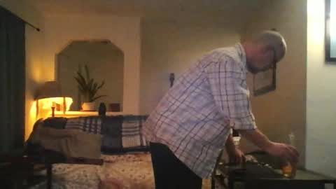 Snapshot of tomcatsawyer chatting on February 24, 2026, 5:49 am sirmuggsalot online show from February 24, 2026, 5:49 am