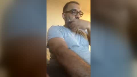 tomcop11111 online show from July 10, 2026, 2:38 am