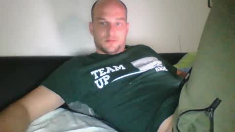 Snapshot of tome55555 chatting on April 22, 2026, 8:32 pm tome55555 online show from April 22, 2026, 8:32 pm