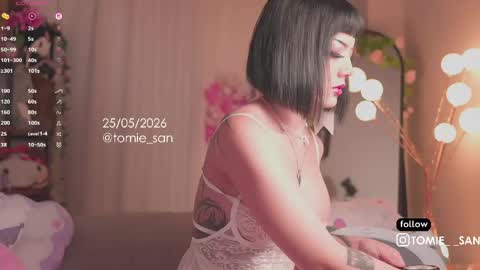  Tomie  online show from May 25, 2026, 10:32 am