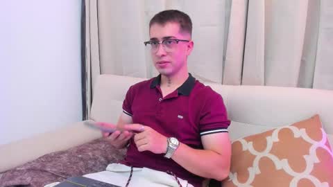 Snapshot of tommas_johnson chatting on February 19, 2026, 3:57 am Tomas online show from February 19, 2026, 3:57 am