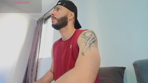 Snapshot of tommel_bailey chatting on May 24, 2026, 1:05 pm Tommel Bailey online show from May 24, 2026, 1:05 pm