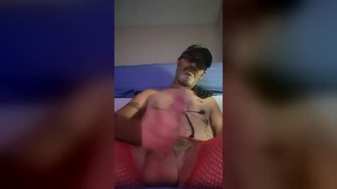 tommgunn25 online show from June 14, 2026, 9:11 am