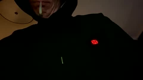 Snapshot of tommit84 chatting on October 6, 2025, 12:30 am tommit84 online show from October 6, 2025, 12:30 am