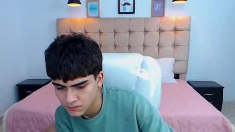 Snapshot of tommy18__ chatting on January 14, 2025, 6:02 am Tommy online show from January 14, 2025, 6:02 am