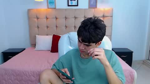 Snapshot of tommy18__ chatting on January 14, 2025, 9:13 am Tommy online show from January 14, 2025, 9:13 am