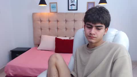 Snapshot of tommy18__ chatting on January 24, 2025, 6:35 am Tommy online show from January 24, 2025, 6:35 am