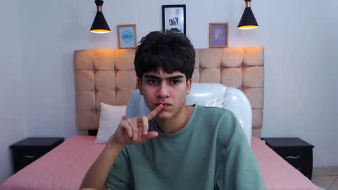 Snapshot of tommy18__ chatting on January 29, 2025, 5:09 am Tommy online show from January 29, 2025, 5:09 am